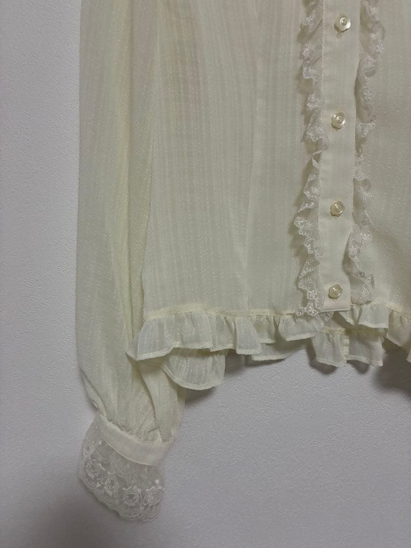 うさくみゃレース☆うさみみ付きブラウス 生成