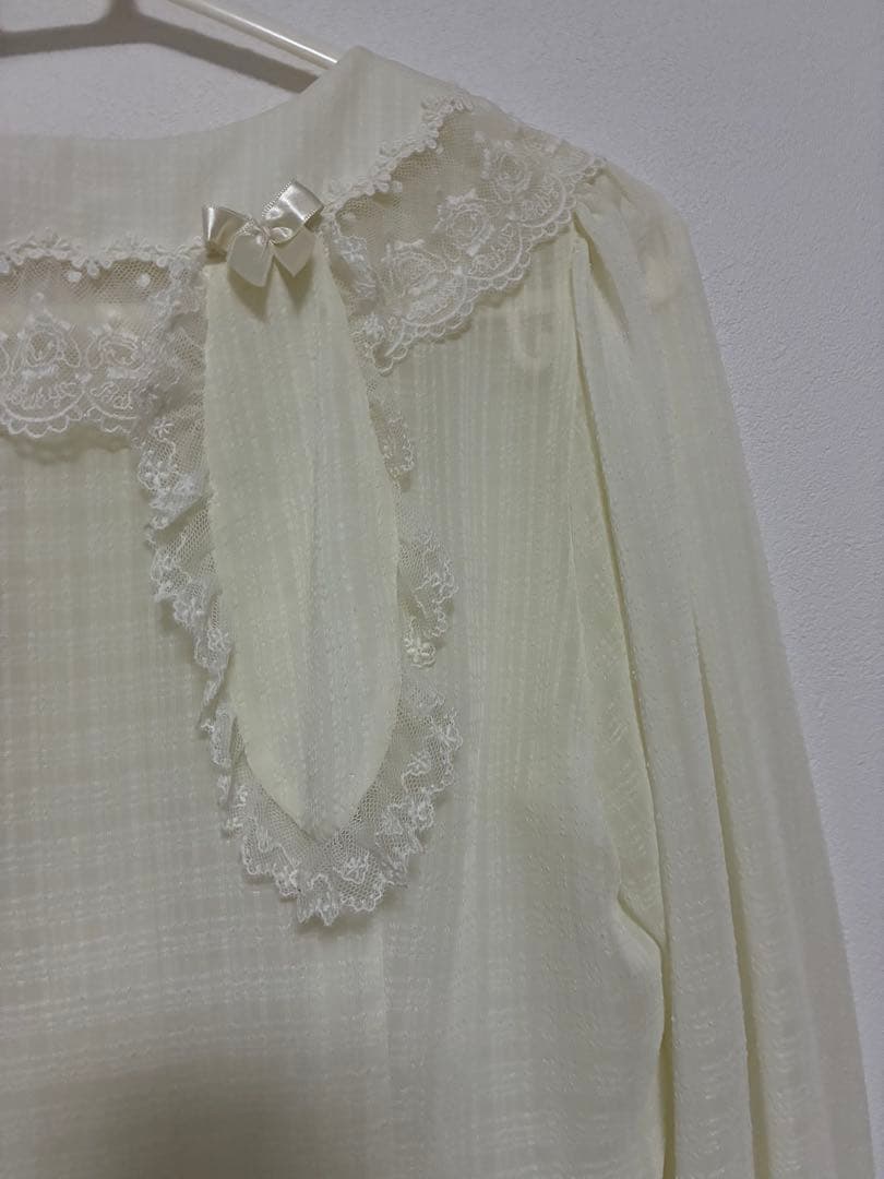 うさくみゃレース☆うさみみ付きブラウス 生成