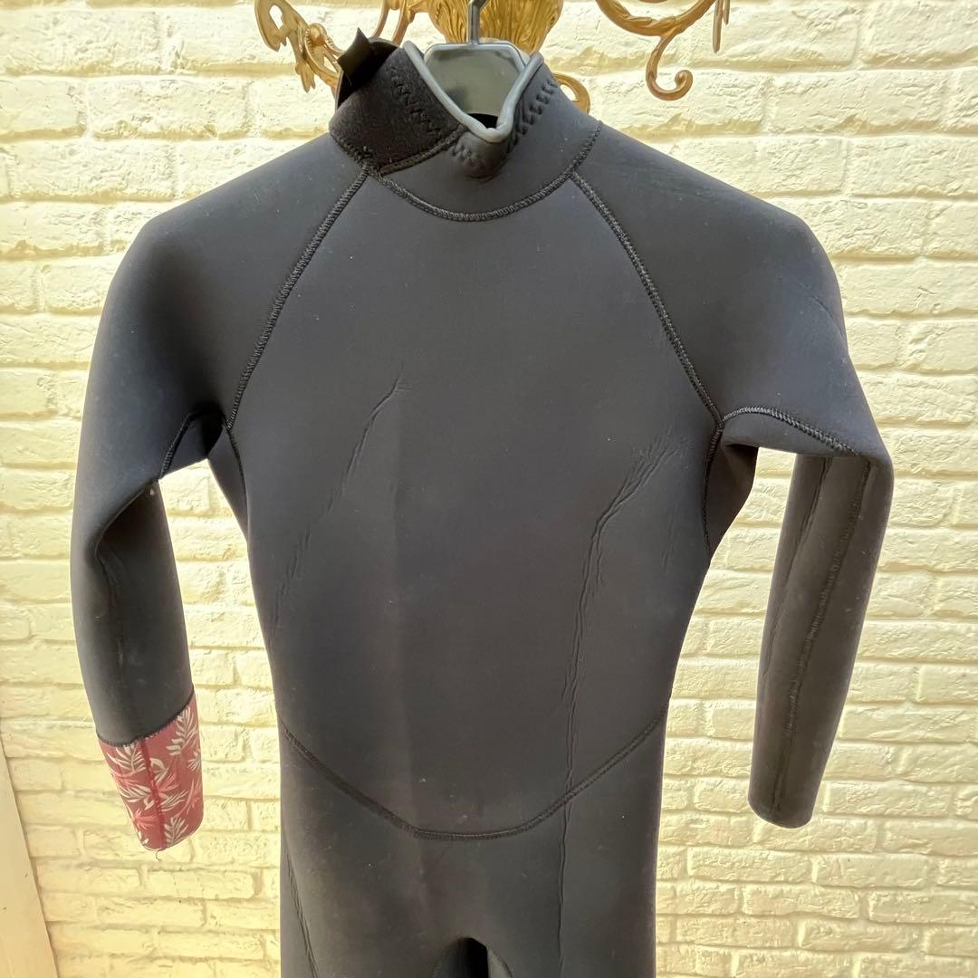 RIKKAウェットスーツ　3mm Ｘ 2mm レディースMサイズ
