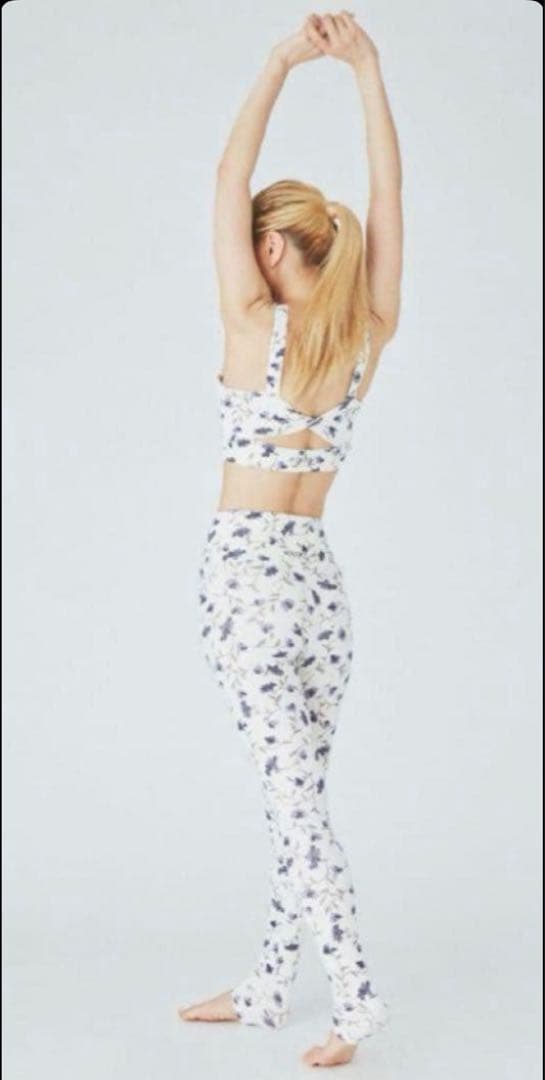 極美　emmi×aya エミヨガ×アヤ　コラボ　ヨガウェア　スミグレー　サイズ０