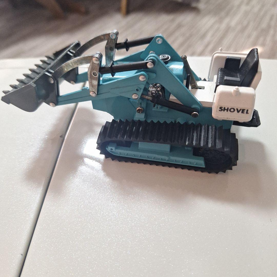 KOMATSUのダイキャスト重機4台、セットです