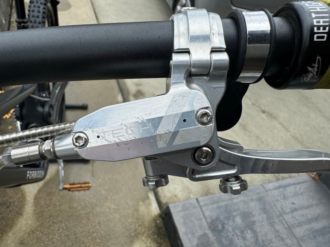 Forbidden bike Dreadnought Mサイズフレーム、リアサス