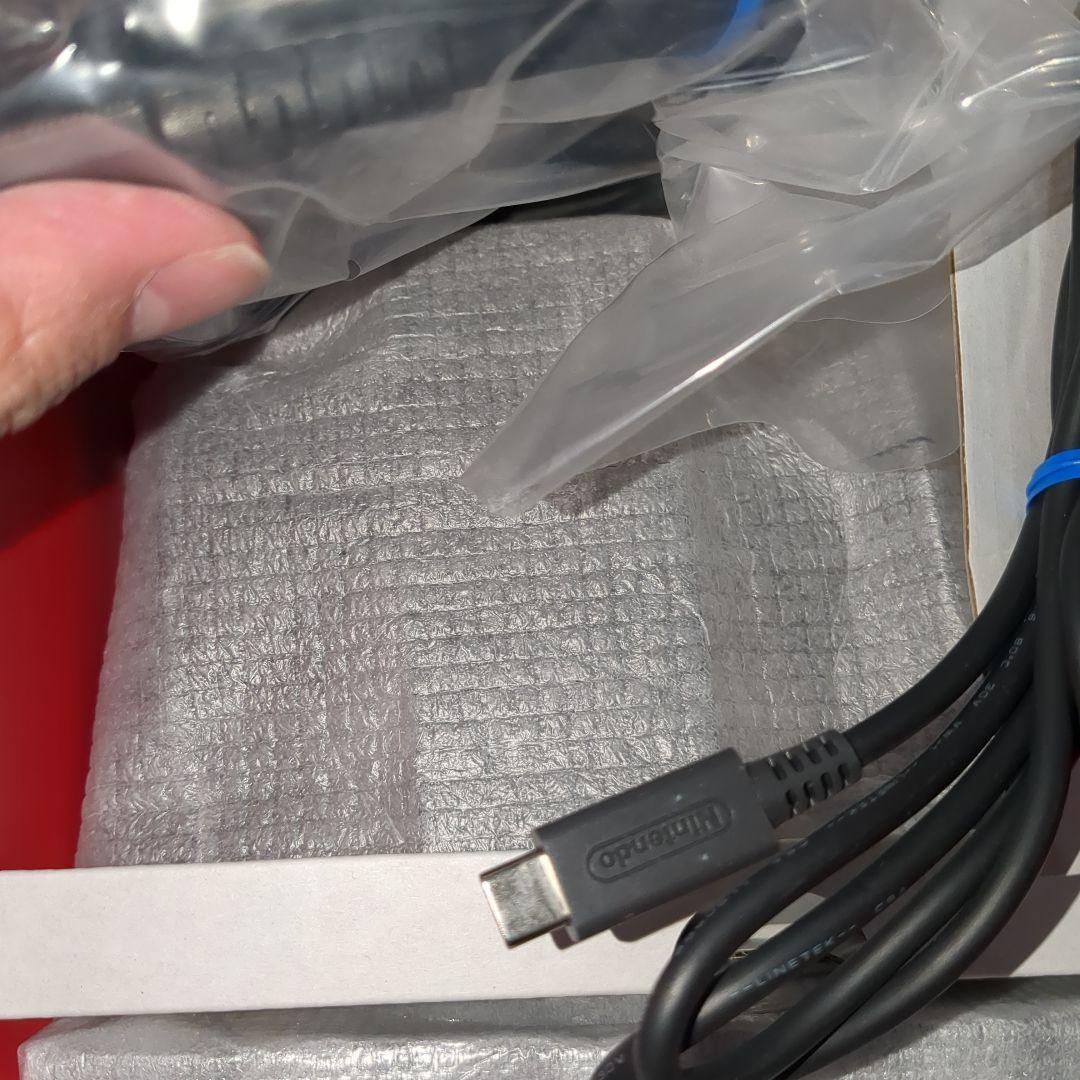 極美品　2024年製 Nintendo Switch バッテリー強化版