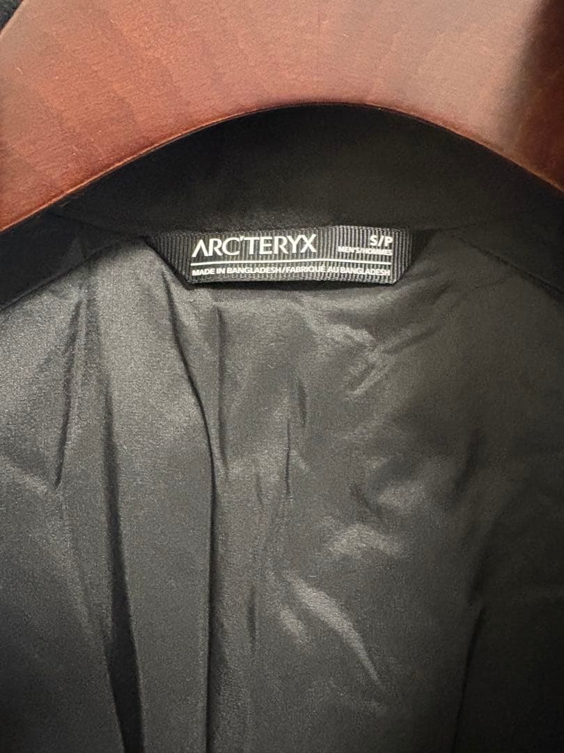 アークテリクス　アトム　ベスト　メンズ　ARC'TERYX atom ブラック