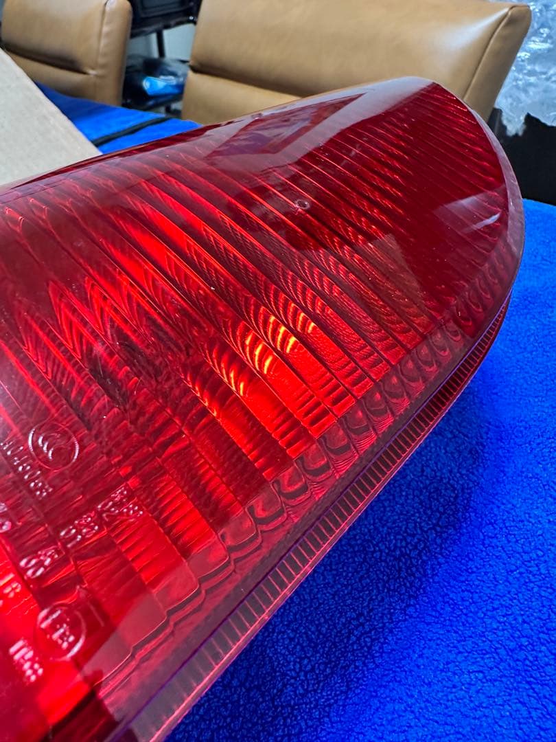 未使用 左右セット200系 前期 ハイエース 純正 テールランプ A045053