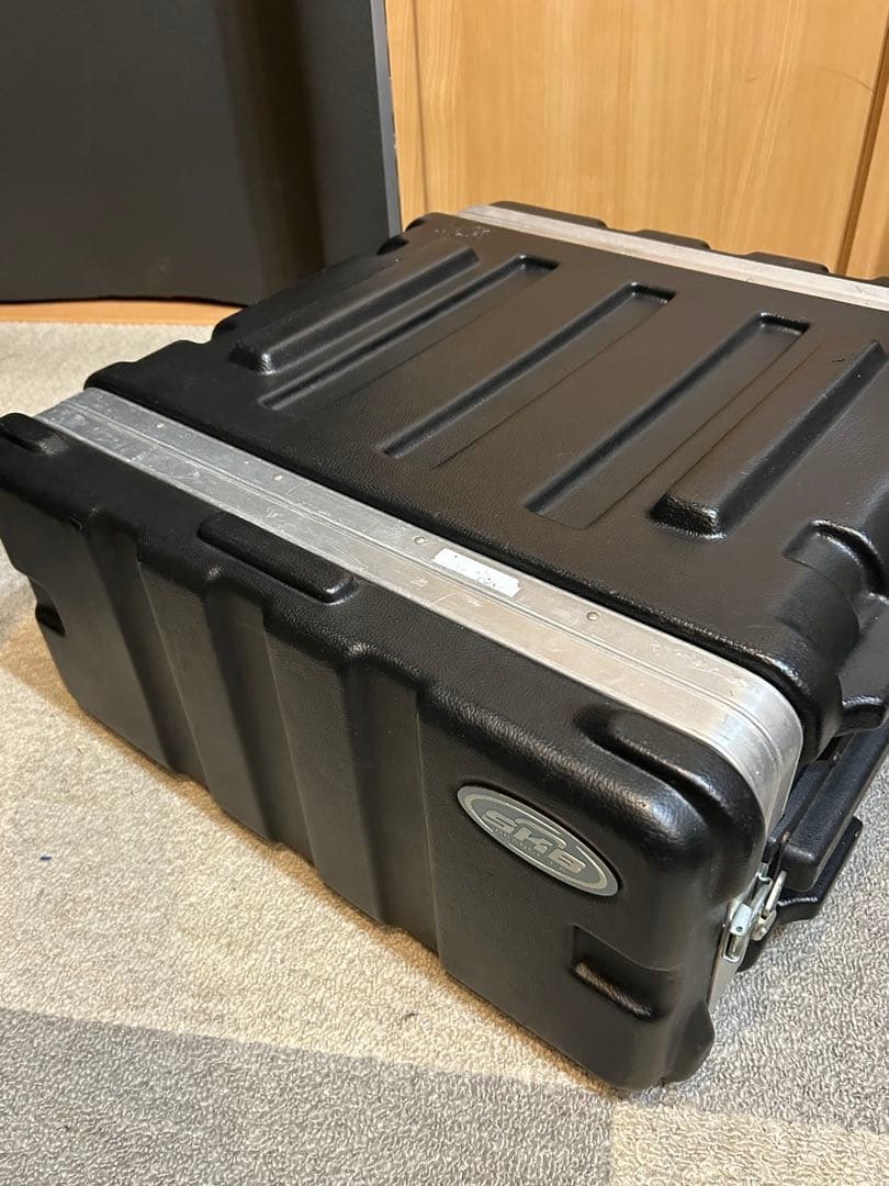 SKB ブラック 4Uラックケース