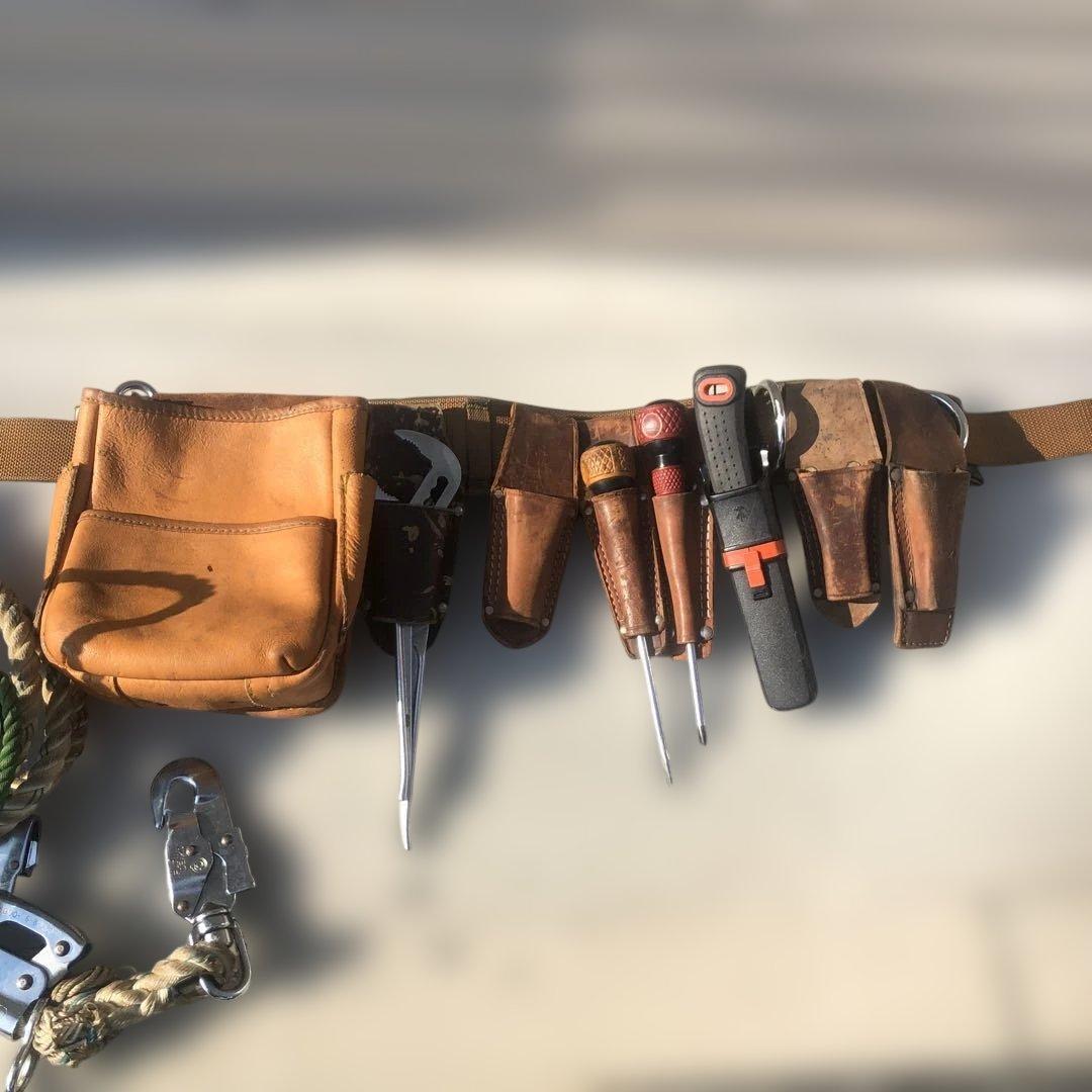 腰道具　一式　ドライバー　電工ナイフ　レンチ付き