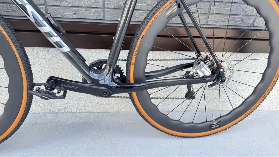 NESTO カーボンシクロクロスバイク