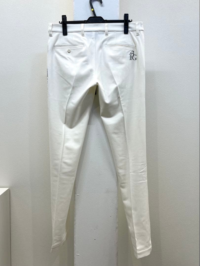 ウノピュウノウグァーレトレ　ゴルフ　スラックス