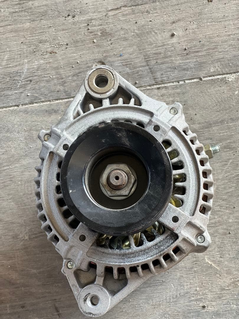 ランクル80系(FZJ80G)オルタネーター(ダイナモ) 中古