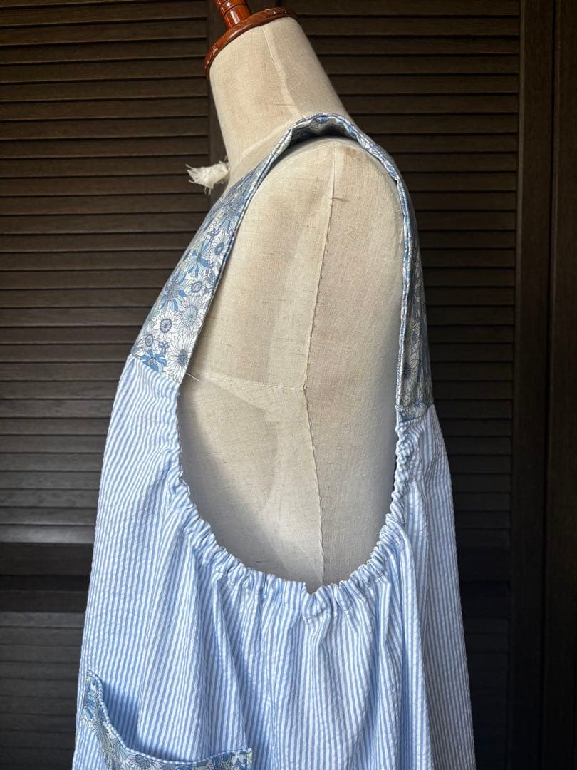 たかちゃん様　エプロン　割烹着　ハンドメイド　保育士　介護　ワンピース