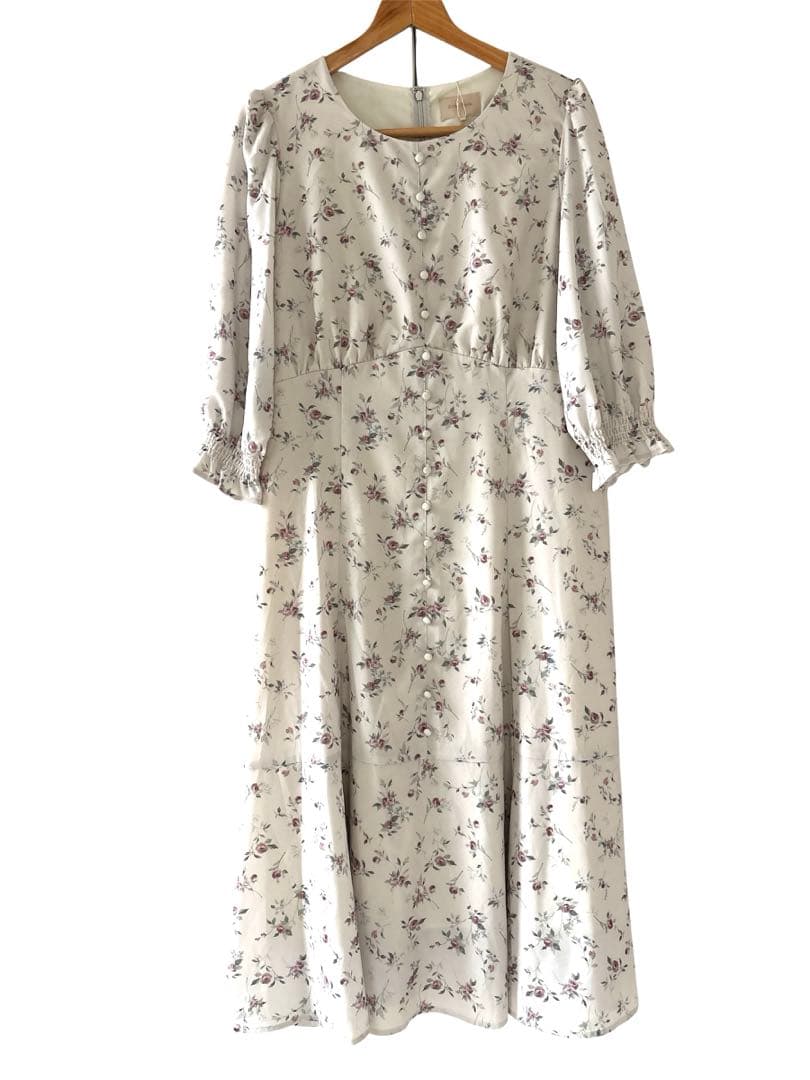 新品　ローズティアラ　オールドローズフロントボタンワンピース　ベージュ　42