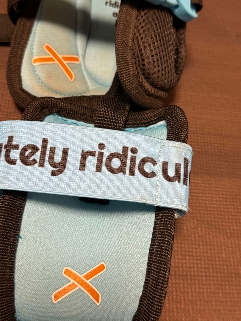 わ*き様 Absolutely Ridiculous エルボーガード　フットガー