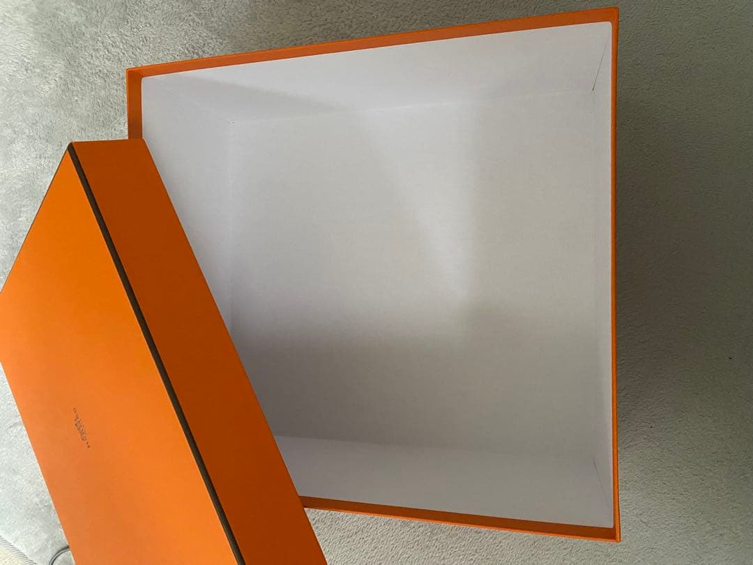 HERMES 空箱　ギフトボックス　ケリー28