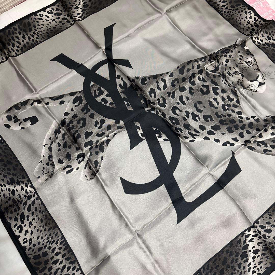 新品未使用品タグ付きYSL ヒョウ柄 シルクスカーフ