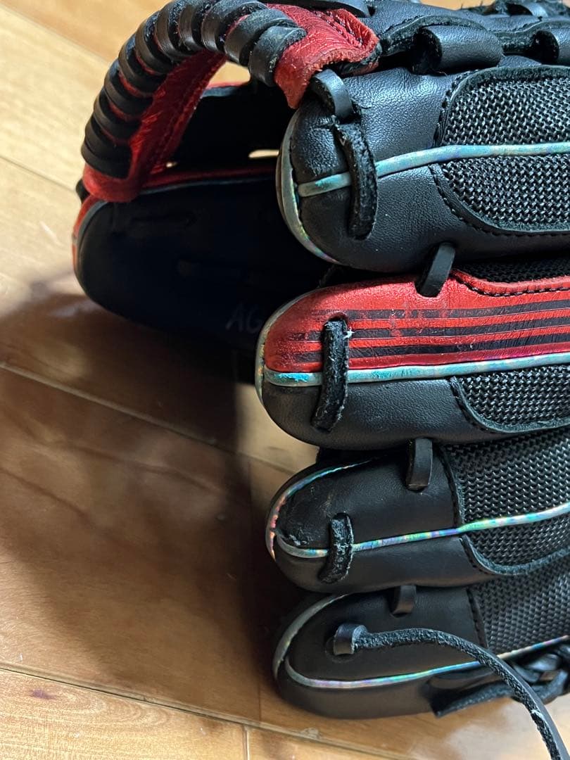 adidas 軟式グローブ 黒/赤