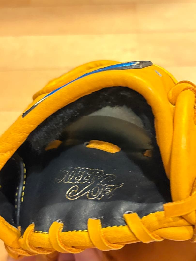 軟式グローブ 左投げ イエロー ミズノ