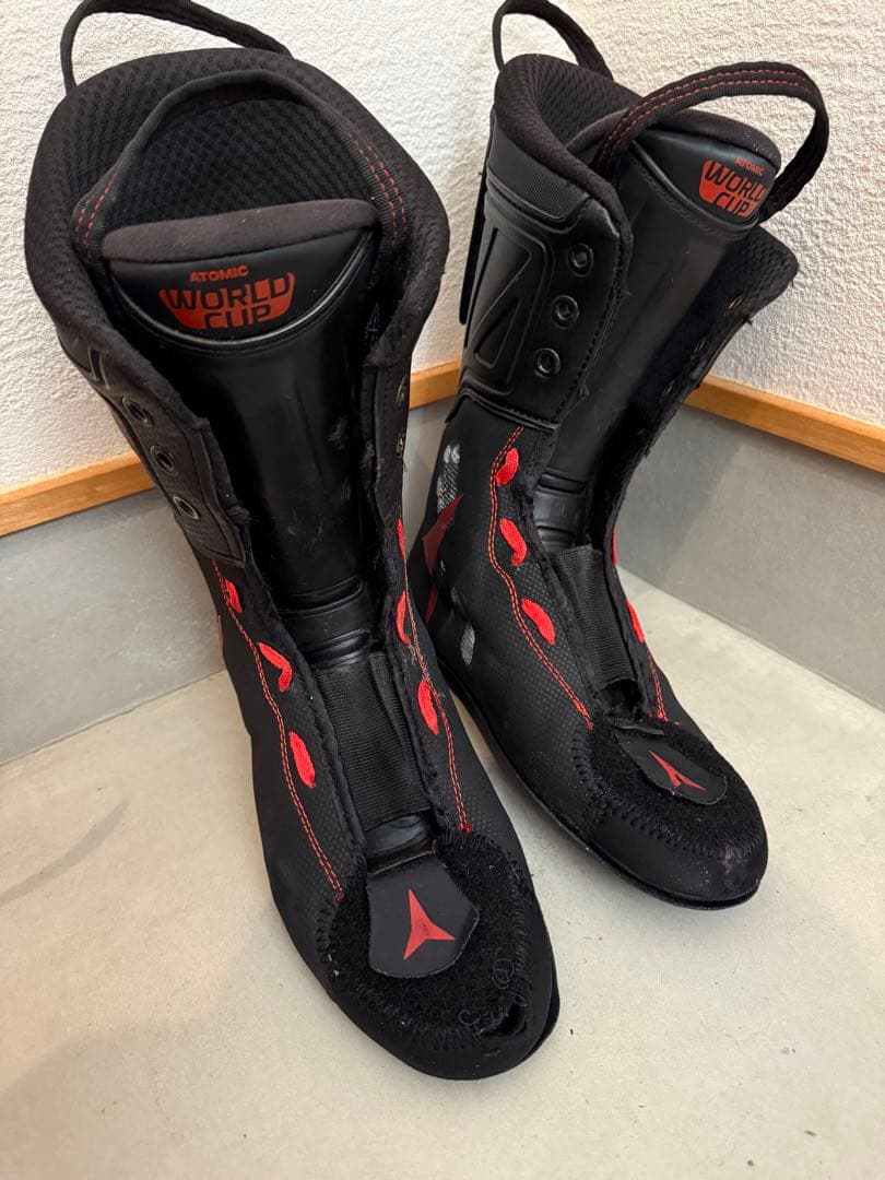 アトミックレッドスター　TI 150 294mm 25-25.5センチ