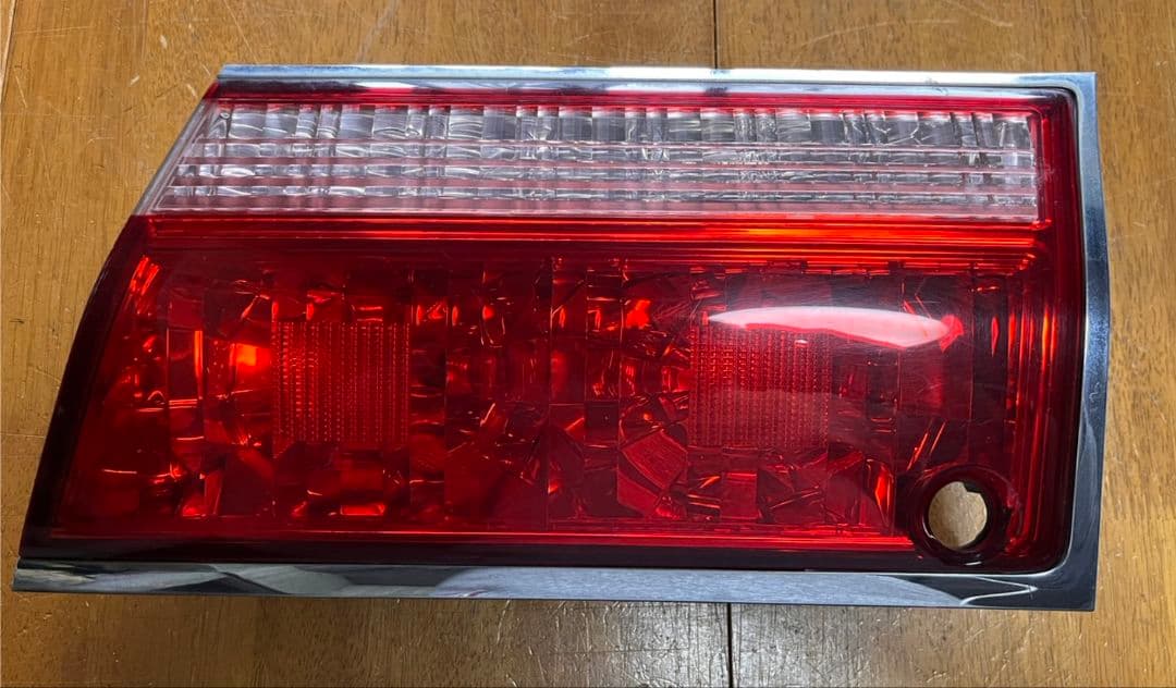 トヨタ 17クラウン後期 純正テールランプ左右 ICHIKOH 80-293