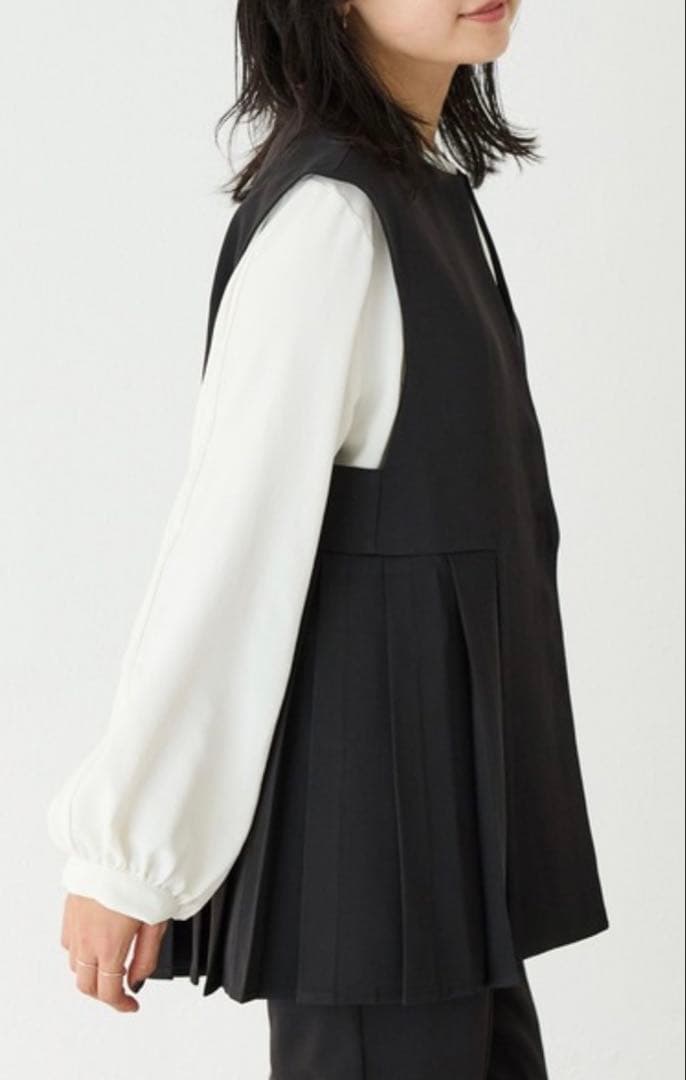 美品♪LAVEANGE ラビアンジェ プリーツペプラムベスト 大きいサイズ 5L