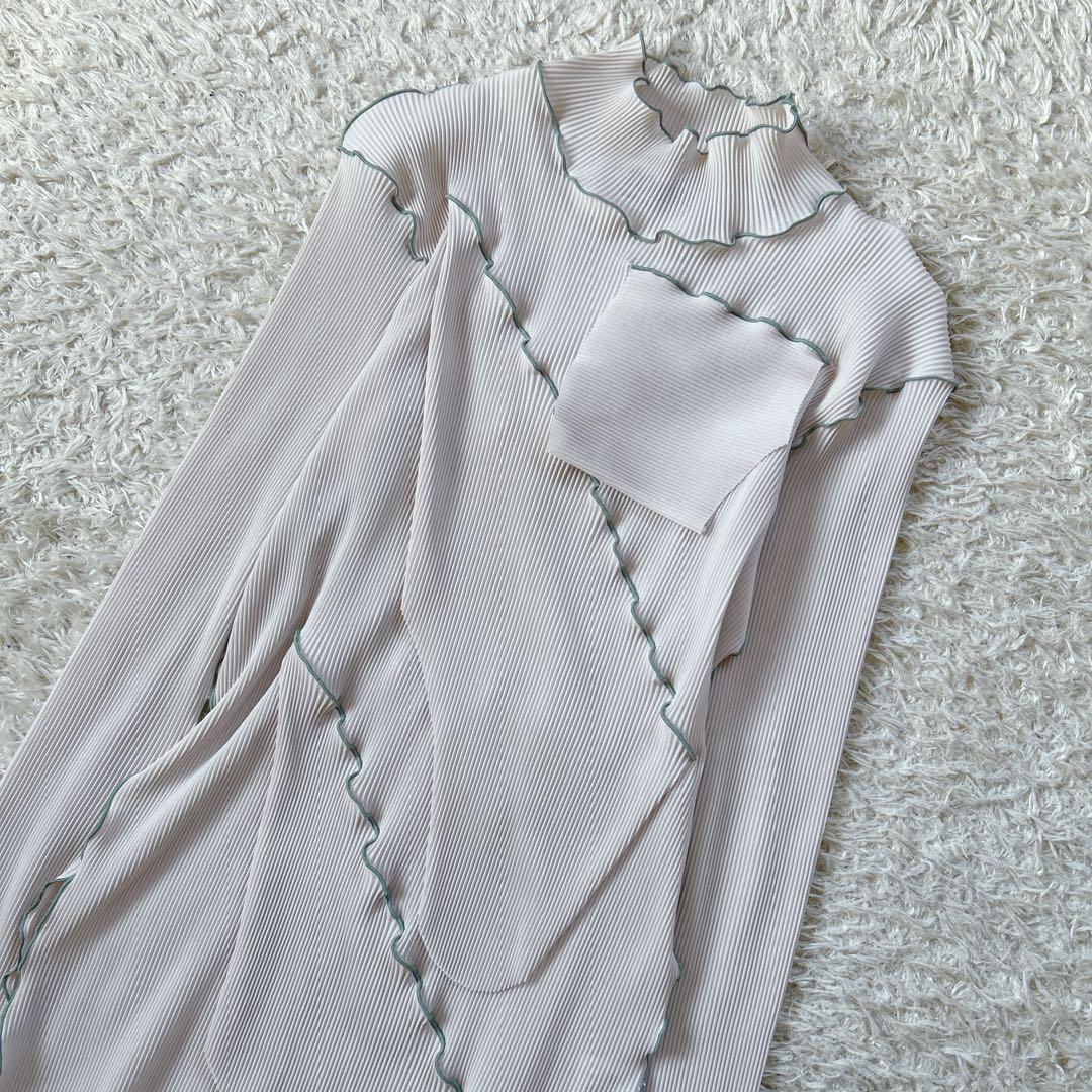 美品　todo kotohayokozawa プリーツワンピース　ホワイト