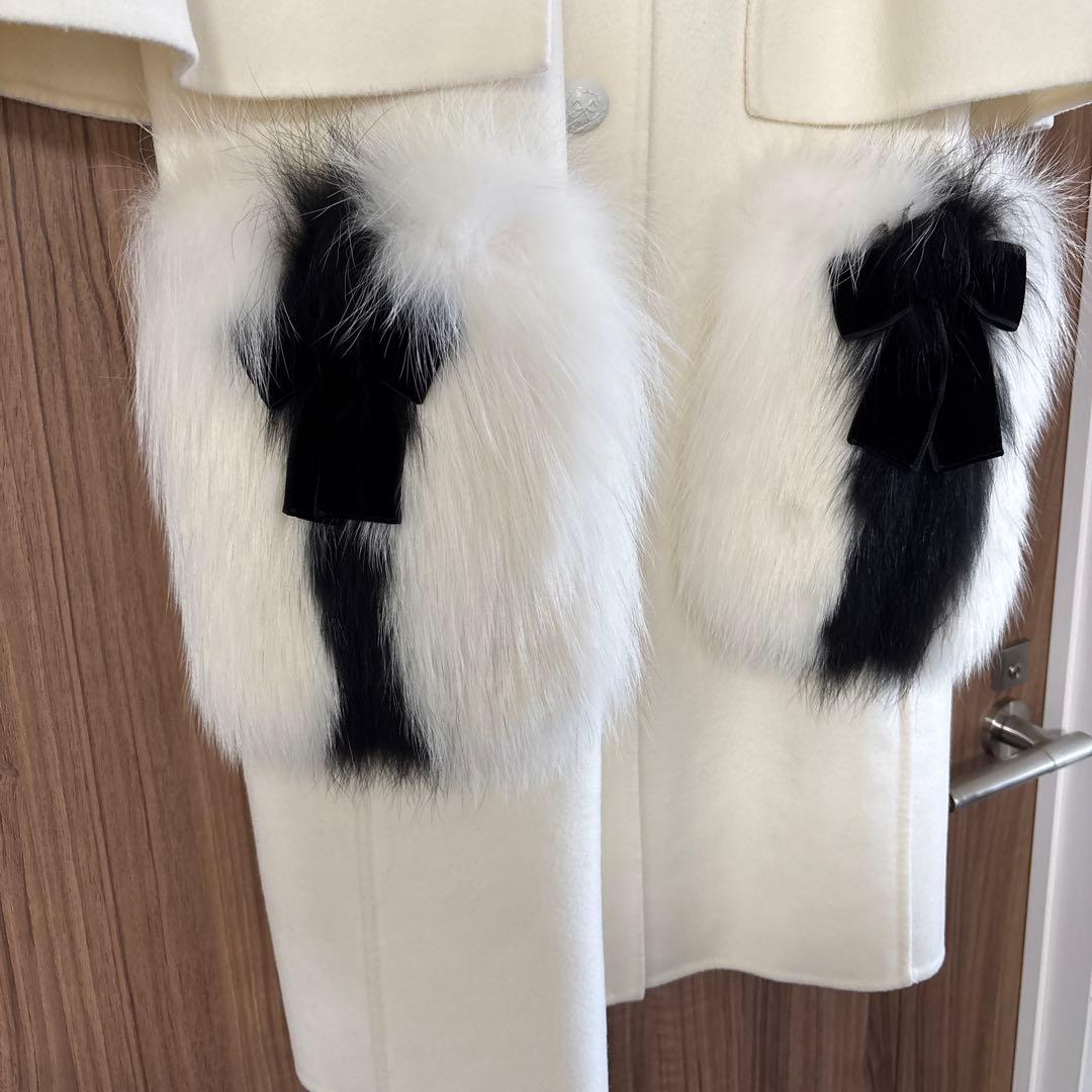 タイムセール！FENDI フェンディ　ファー付き ケープコート　レア色！