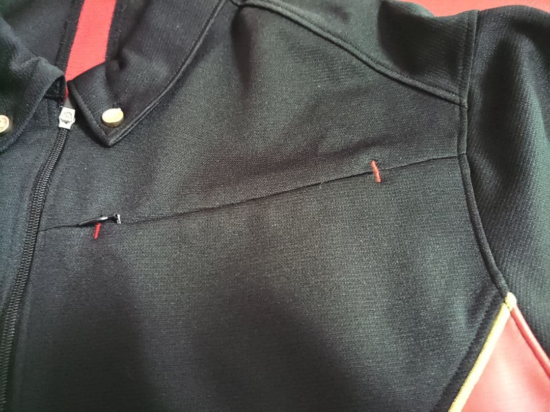 がまかつGamakatsu ポロシャツ 黒 赤 金