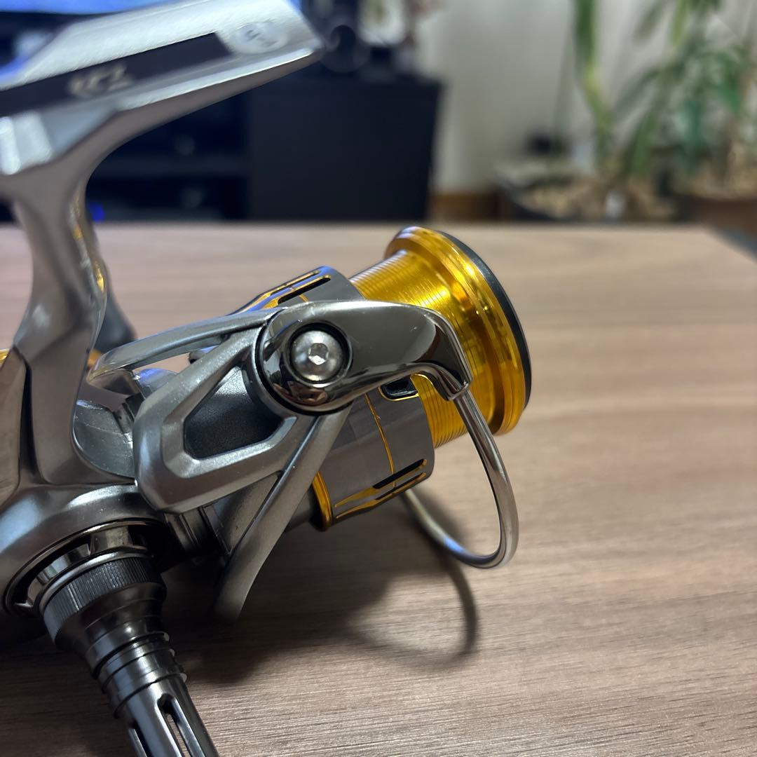 美品ダイワ 18フリームスLT 2500S-XH