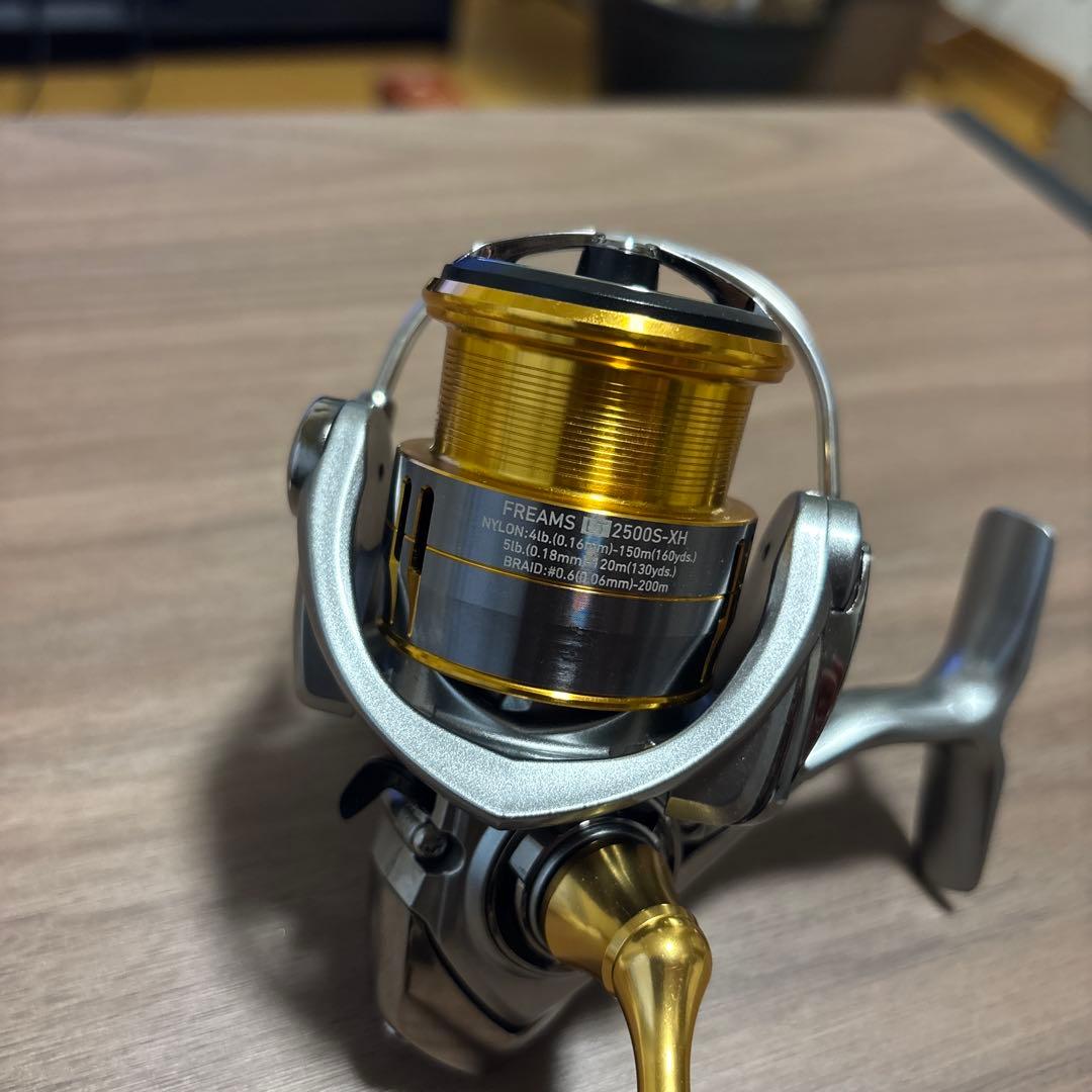 美品ダイワ 18フリームスLT 2500S-XH