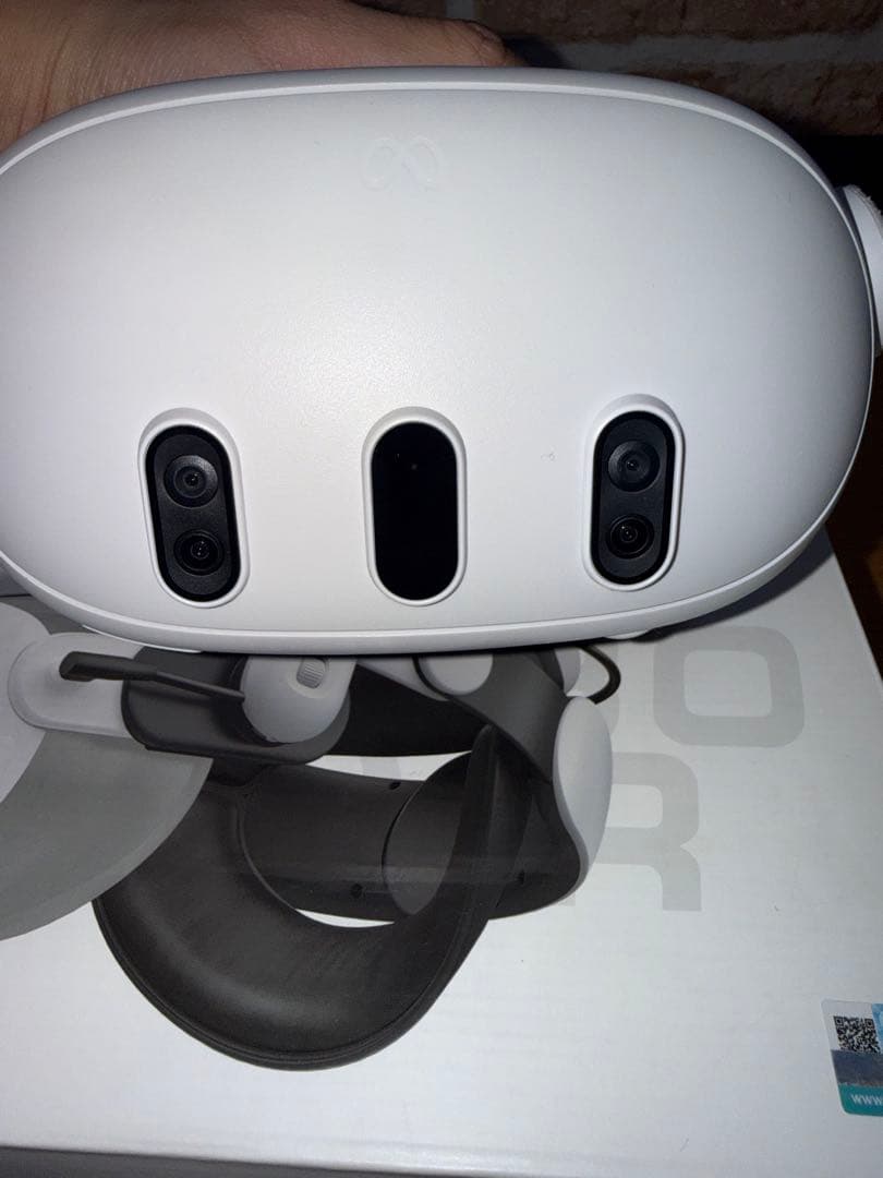  QUEST 3 512gb + ¥15,000 accessories