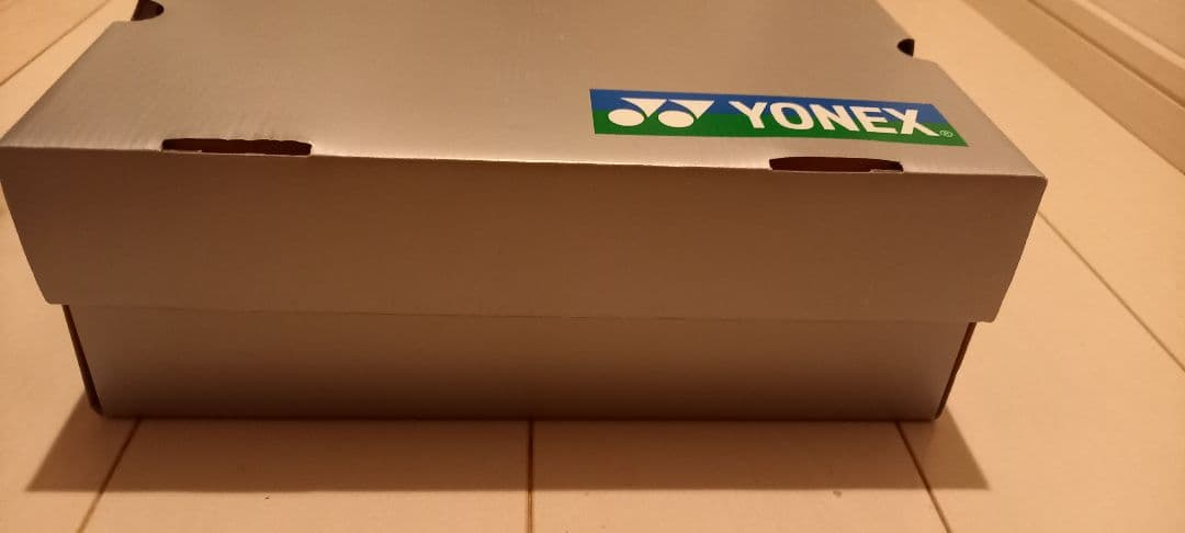 YONEX バドミントンシューズ ホワイト/レッド