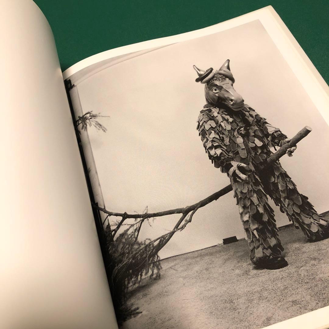 アート・デザイン・音楽 ONCE A YEAR by Axel Hoedt