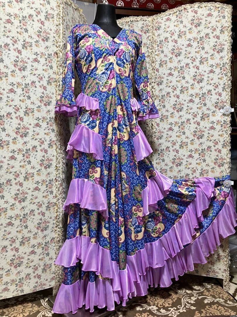 フラメンコワンピースM〜L 青紫 花柄 フリル付きカラオケ衣装にも