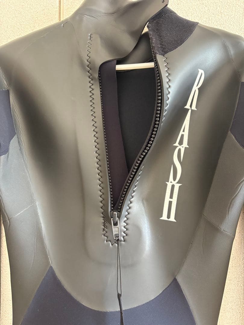 2025 RASH ラッシュ　ウエットXL 3mmフルスーツ 新品同様中古品