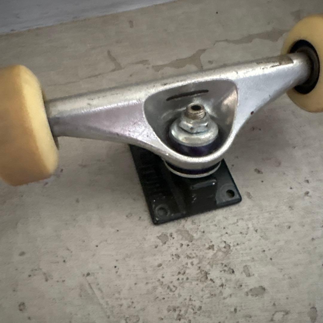 スケボー　ベンチャートラック ベアリング　ninja