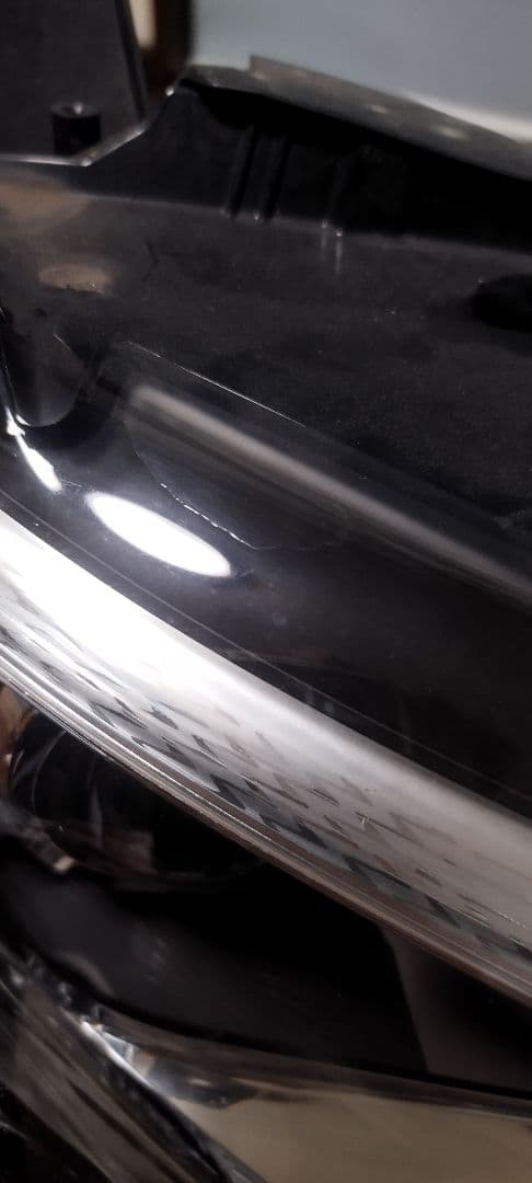 レクサス　右　 ヘッドライト　CT200h　ZWA10