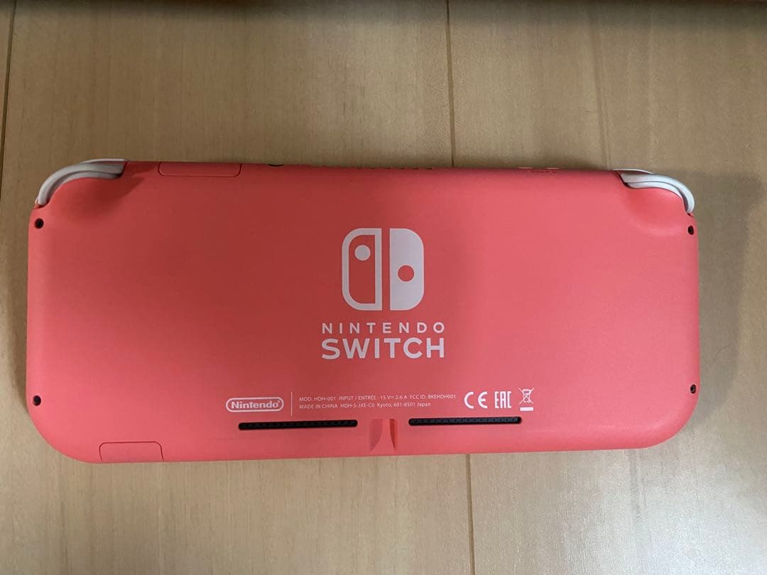 Nintendo Switch Lite コーラル　あゆちゃん