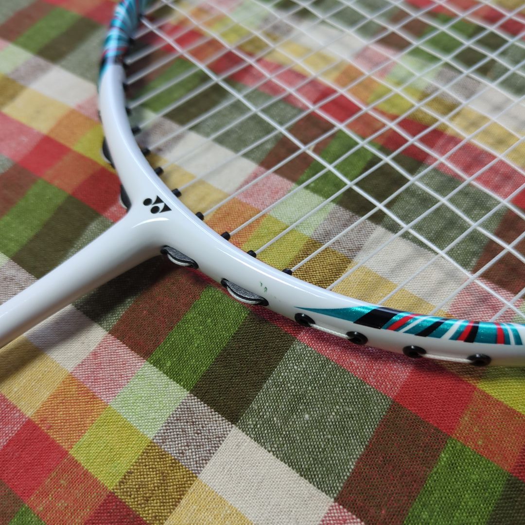週末割　YONEX　NANORAY 250　バドミントンラケット