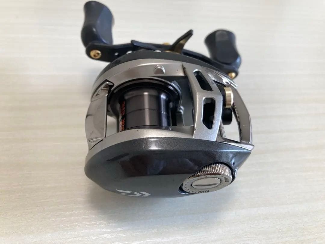 ダイワ アルファスSV105L IXAカーボンハンドル オフセットスタードラグ