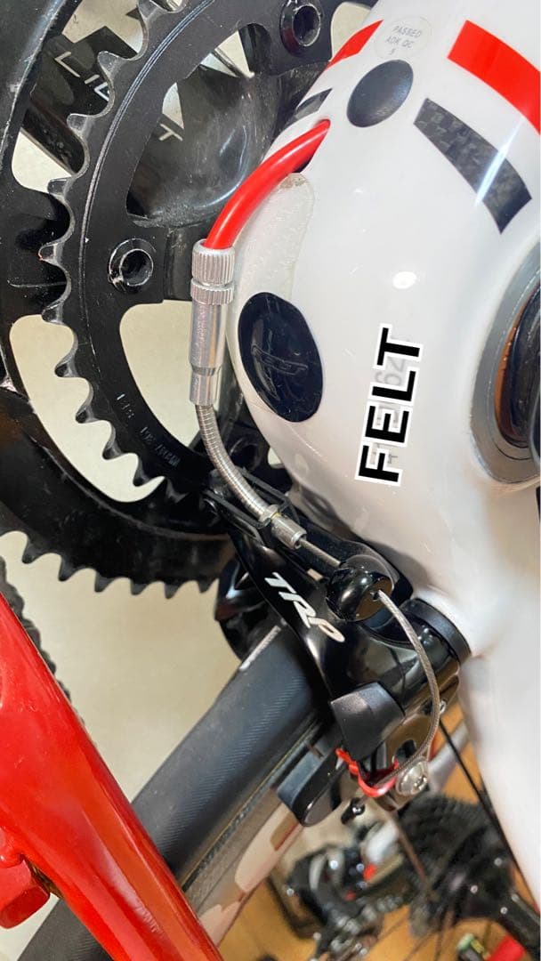 ☆大幅値下げフェルトカーボン雨天走行無し理由は説明欄☆3年前からの掲載です…