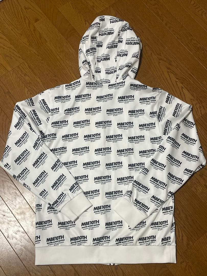 MASTER BUNNY EDITION MBE10TH ジップアップパーカー