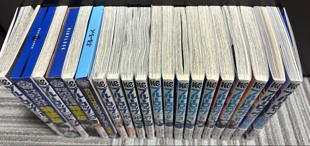 ブルーロック全37巻+エピソード凪全8巻+キャラクターズブック2冊+入場特典2冊