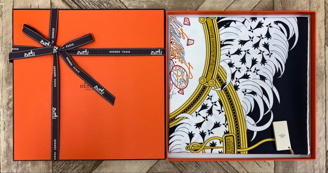 エルメス カレ90 刺繍が織りなす伝説 【未使用試着なし→正規ソルド購入】