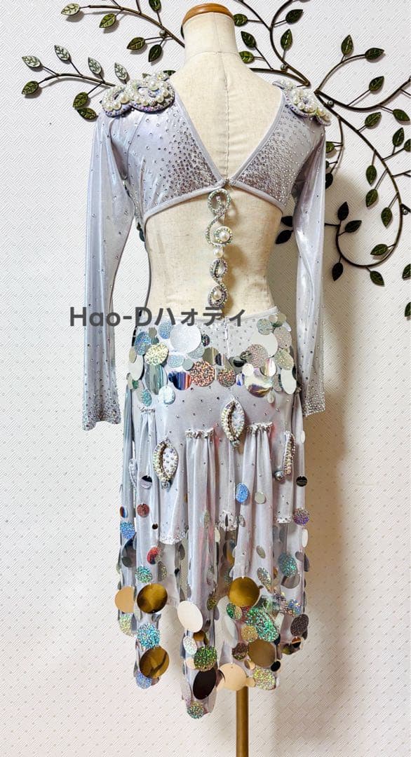 新品★ラテンドレス★SM〜M★社交ダンス★シルバー★スパンコール★競技会
