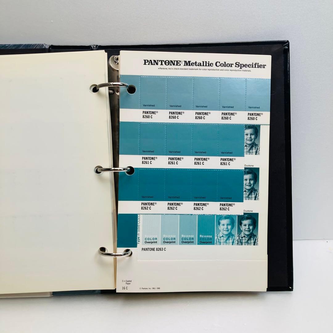 PANTONE メタリックカラー見本帳　＜＜使用品＞＞