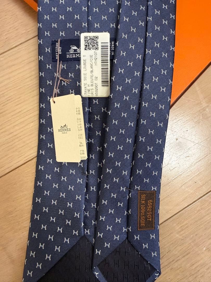 【新品・正規品・現行品・完品】HERMES ネクタイ タグ付き ネイビー