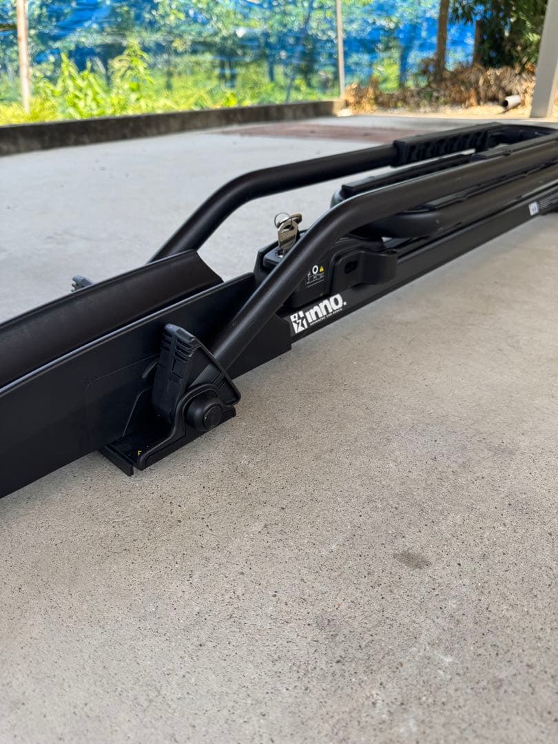 L*2様 INA389 TIRE HOLD II 自転車用タイヤホルダー