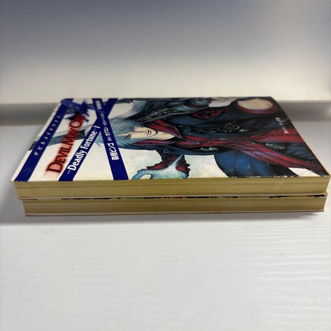 「デビルメイクライ4 -Deadly Fortune-」初版　　全2冊セット