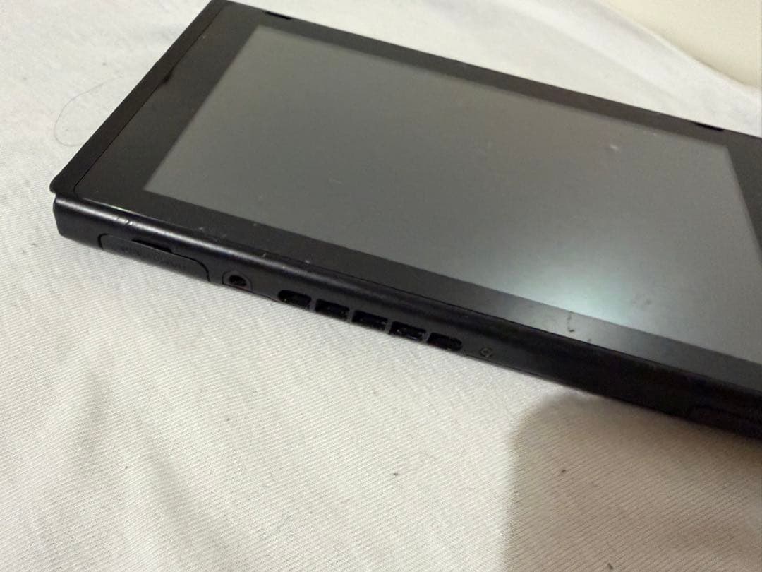 T*U様 NINTENDO SWITCH 本体　動作未確認