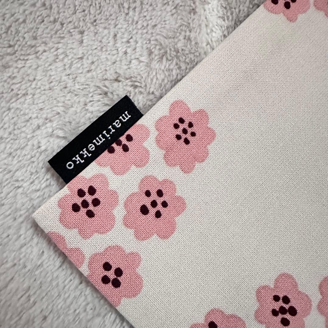 新品　マリメッコ 大判　プケッティ　 シリヤライン限定　クッションカバー